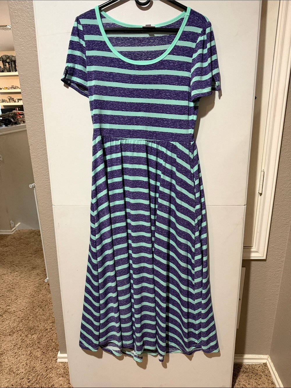 LuLaRoe Riley Dress Medium Striped Scoop-Neck Casual Dress in Teal and Navy